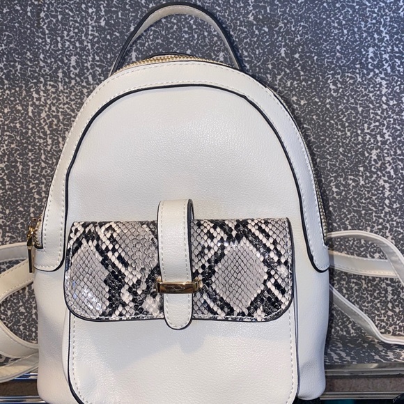 Mini backpack - Picture 1 of 3